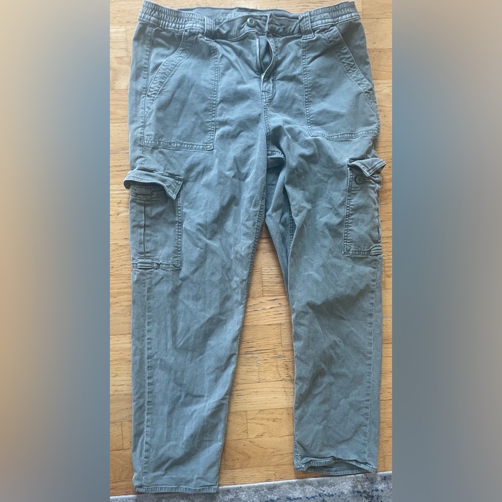 American eagle green cargo pants